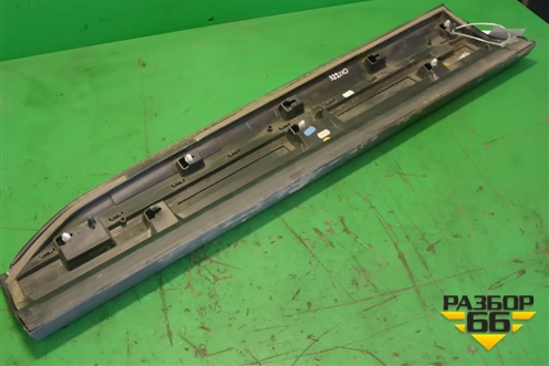 Накладка двери передней правой (4M0853960B) для Audi Q7 c 2015г (Ку 7)