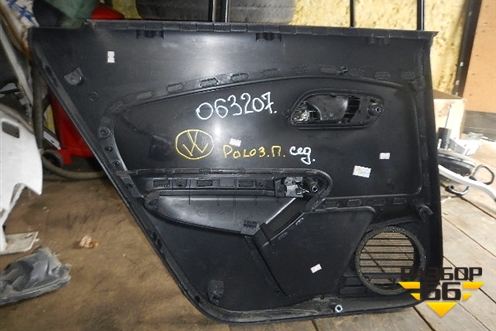 Обшивка двери задней правой под электрику (6RU867212) для Volkswagen Polo (седан) с 2010г (Поло)