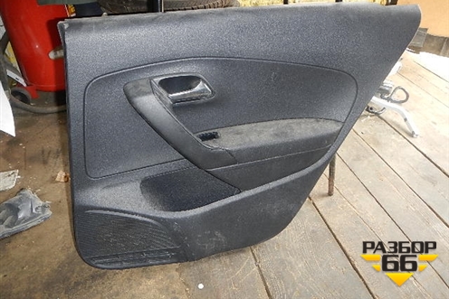 Обшивка двери задней правой под электрику (6RU867212) для Volkswagen Polo (седан) с 2010г (Поло)