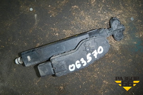 Форсунка омывателя фары левая (4E0955965A) для Audi A8 с 2002-2010г (А8)