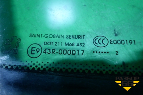 Стекло двери передней правой форточка (2012г) (9202N9) для Peugeot 3008 с 2010-2016г