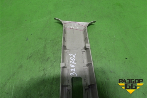 Обшивка стойки центральная верхняя правая (769139U000) для Nissan Note (Е11) с 2005-2013г (Нот)