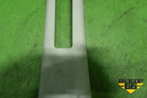 Обшивка стойки центральная верхняя правая (769139U000) для Nissan Note (Е11) с 2005-2013г (Нот)