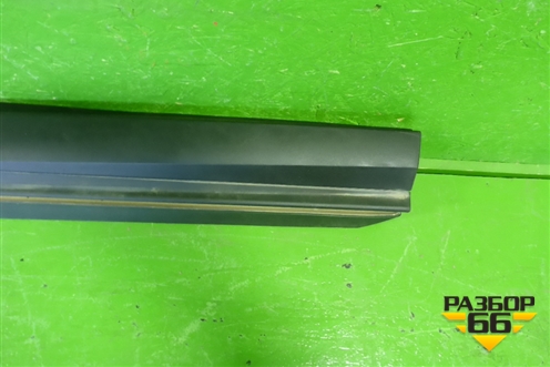 Накладка двери задней правой (7507548140) для Lexus RX 350 c 2015г (РХ)