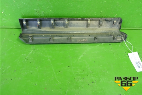 Накладка двери задней правой (7507548140) для Lexus RX 350 c 2015г (РХ)