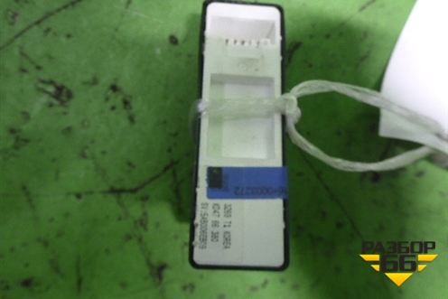 Кнопка стеклоподъёмника (задняя левая) (KD4766380) для Mazda CX 5 с 2012-2016г (СХ5)