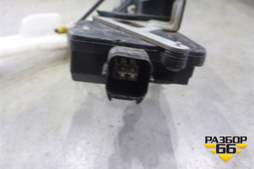 Замок двери задней левой для Hyundai Santa Fe с 2000-2012г (Classic) (Санта Фе)