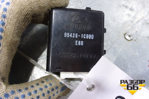 Реле (обогрева заднего стекла) (954301C000) для Hyundai Getz с 2002г (Гетц)