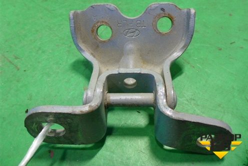Петля двери передней правой нижняя (793251C000) для Hyundai Getz с 2002г (Гетц)