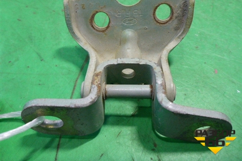 Петля двери передней правой нижняя (793251C000) для Hyundai Getz с 2002г (Гетц)