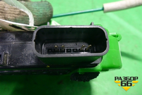 Замок двери передней правой (4 контакта) (813203Z020) для Hyundai i40 с 2011г (Ай40)