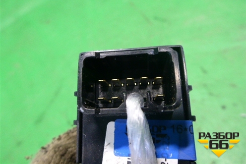 Кнопка стеклоподъёмника (двери передней правой) (935753Z000) для Hyundai i40 с 2011г (Ай40)