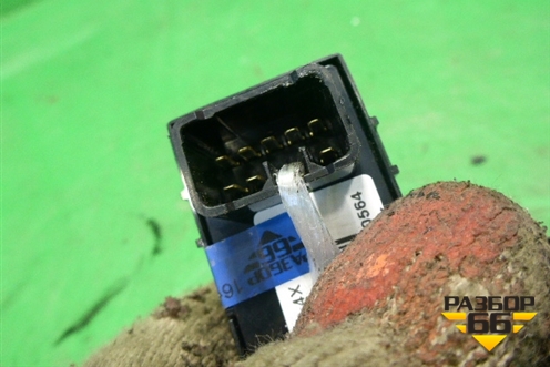 Кнопка стеклоподъёмника (двери задней правой) (935803Z050) для Hyundai i40 с 2011г (Ай40)