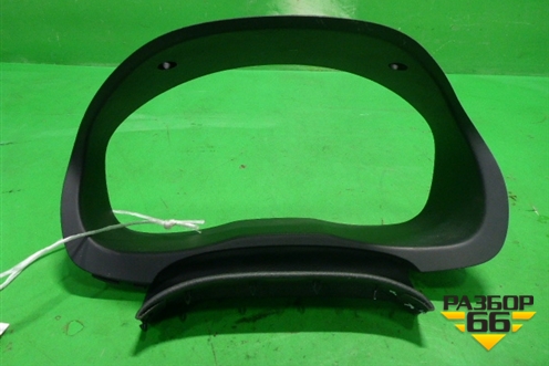 Накладка на щиток приборов (848303Z000) для Hyundai i40 с 2011г (Ай40)