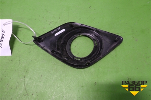 Накладка ПТФ правая (521270K170) для Toyota Hilux с 2015-2025г (Хайлюкс)