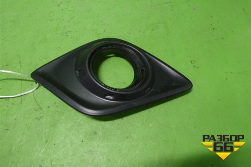 Накладка ПТФ правая (521270K170) для Toyota Hilux с 2015-2025г (Хайлюкс)