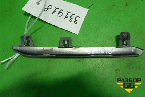 Накладка на решетку радиатора (левая нижняя) для Lexus GX-460 с 2009г (ГХ)