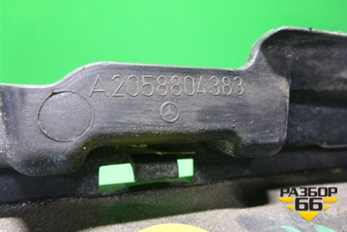 Кронштейн решетки радиатора (AMG) (A2058804383) для Mercedes Benz C-Klass W205 с 2014г (Ц)