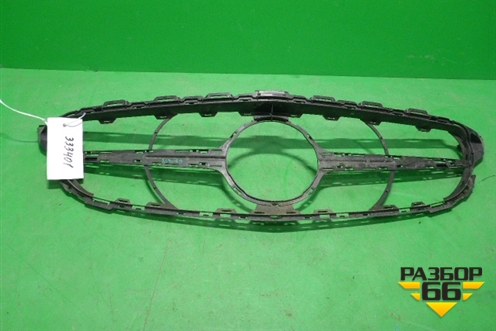 Кронштейн решетки радиатора (AMG) (A2058804383) для Mercedes Benz C-Klass W205 с 2014г (Ц)
