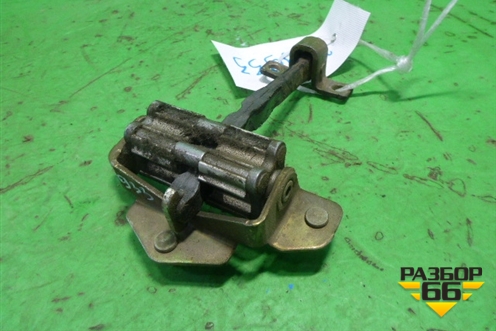 Ограничитель двери левой  (1930649) для Scania 5 R Series с 2004-2016г