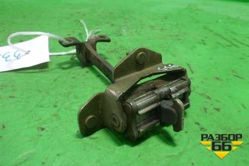 Ограничитель двери левой  (1930649) для Scania 5 R Series с 2004-2016г