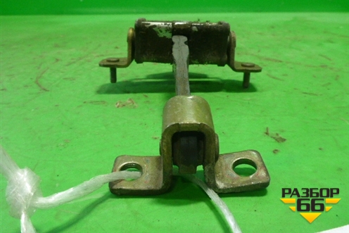 Ограничитель двери левой  (1930649) для Scania 5 R Series с 2004-2016г