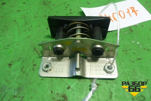 Замок багажника овтетная часть для Peugeot 408 с 2012г