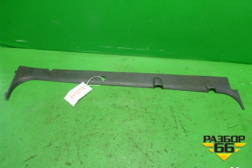 Обшивка стойки центральная правая (1746045) для Scania 5 R Series с 2004-2016г