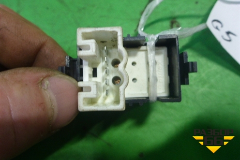 Кнопка стеклоподъёмника (двери передней правой) для BYD F3 с 2007г (Ф3)