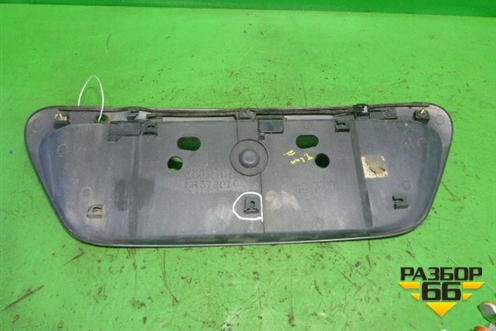 Накладка крышки багажника (MR379016) для Mitsubishi Lancer-9  с 2003-2008г (Лансер)