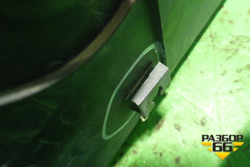 Накладка крышки багажника (MR379016) для Mitsubishi Lancer-9  с 2003-2008г (Лансер)