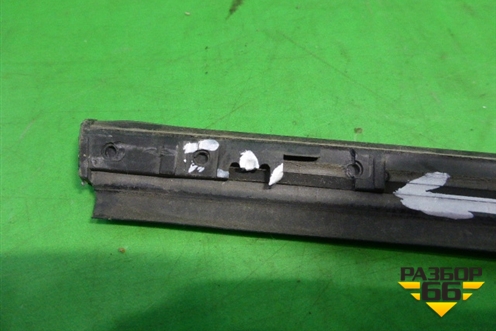 Молдинг лобового стекла правый для Volvo XC90 с 2002-2015г (ХС90)