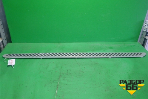 Накладка подножки правой (51777319862) для BMW X6 F16 с 2014г (Х6 Ф16)