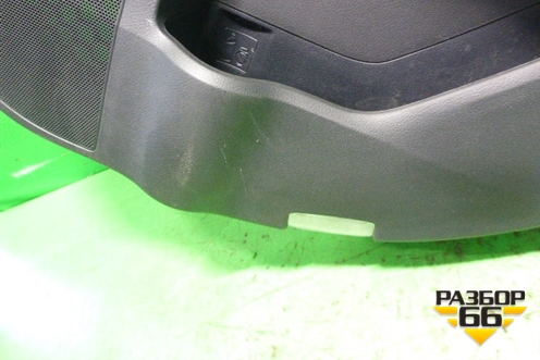 Обшивка двери задней правой под электрику (черная) (6777548040) для Lexus RX 300 c 2009-2015г (РХ)