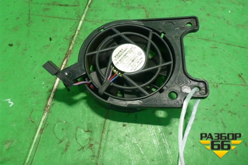 Вентилятор в сидение (зеднего правого) (3D0963575) для Audi A8 с 2002-2010г (А8)