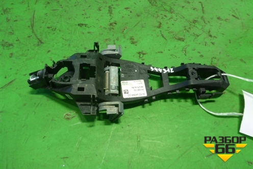 Кронштейн ручки наружной (правой) (LR078757) для Land Rover Range Rover Sport с 2013-2022г (Спорт)