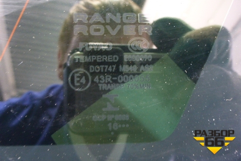 Стекло глухое правое (2016г) (LR044116) для Land Rover Range Rover Sport с 2013-2022г (Спорт)
