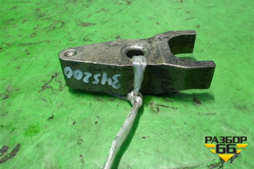 Кронштейн форсунки прижимная планка (4.5л 1VD-FTV) (236950R012) для Lexus LX-570 с 2015г (ЛХ)