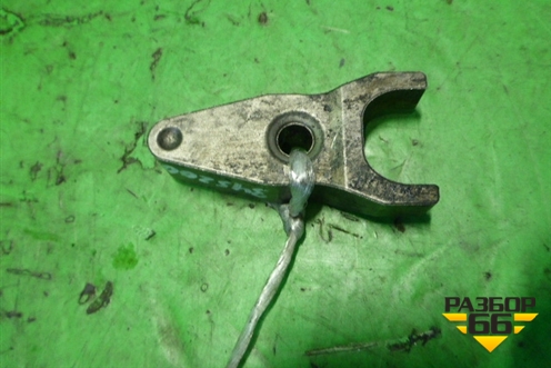 Кронштейн форсунки прижимная планка (4.5л 1VD-FTV) (236950R012) для Lexus LX-570 с 2015г (ЛХ)