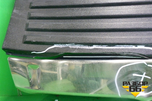 Накладка заднего бампера (после 2012г) (5216260070) для Lexus LX-570 с 2007-2015г (ЛХ)