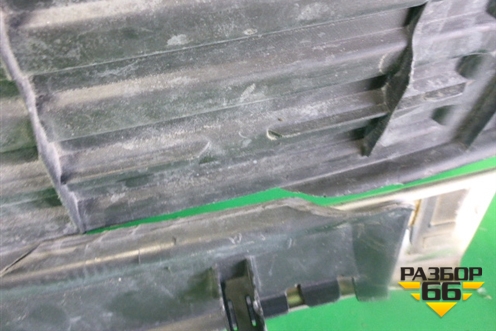 Накладка заднего бампера (после 2012г) (5216260070) для Lexus LX-570 с 2007-2015г (ЛХ)