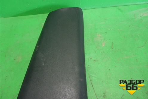 Обшивка стойки центральная нижняя правая (MR444208) для Mitsubishi Lancer-9  с 2003-2008г (Лансер)