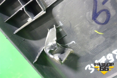 Обшивка стойки центральная нижняя левая (7211A055) для Mitsubishi Lancer-X с 2007г (Лансер)