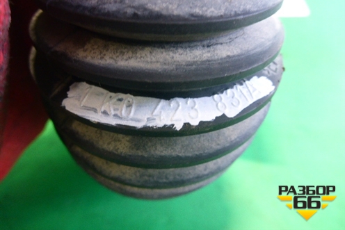 Пыльник рулевой тяги (б\у) (1K0423831A) для Skoda Octavia (A7) с 2013г (Октавия)