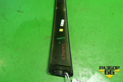 Накладка стойки (центральной левой) (7L6853317D) для Volkswagen Touareg c 2002-2010г (Туарег)