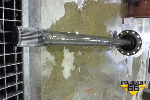 Полуось задняя левая  (46 шлицов 920мм) для Iveco Stralis с 2007г (Стралис)