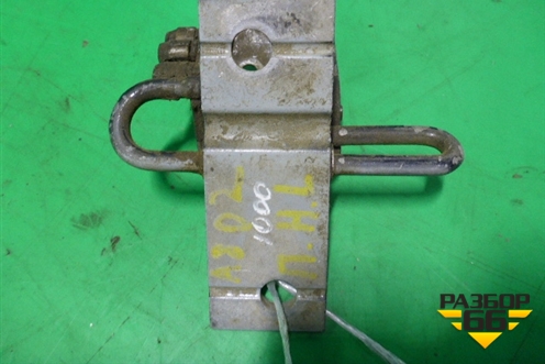 Петля двери передней левой нижняя для Audi A8 с 1998-2003г (А8)