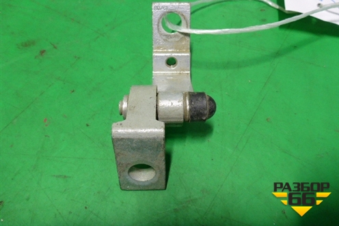 Петля двери задней правой верхняя для Skoda Octavia (А4) с 1997-2011г (Октавия)