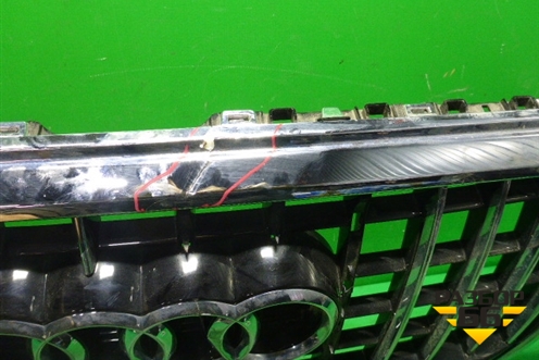 Решетка радиатора (после 2012г под парктроник) (8R0853651R) для Audi Q5 c 2008-2017г (Ку 5)