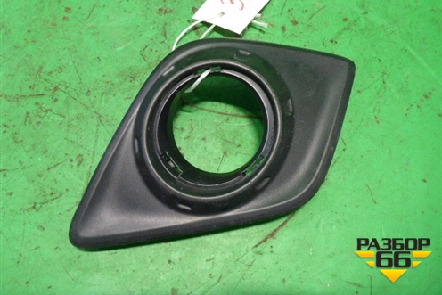 Накладка ПТФ левая (520400K010) для Toyota Hilux с 2015-2025г (Хайлюкс)